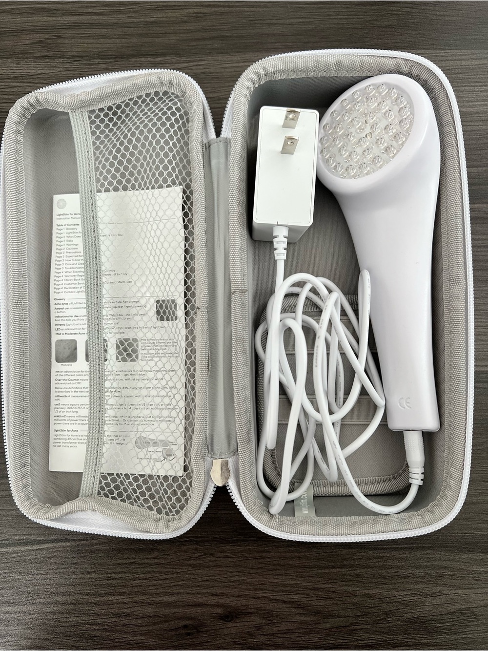 Acne light with Hard Shell Zip Case - Picture 3 of 3